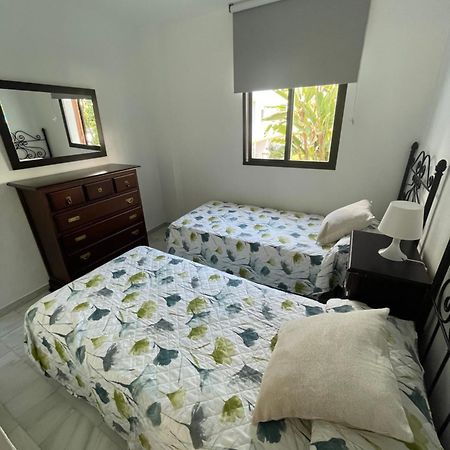 Apartamento Jardines Del Rocio Торре-дель-Мар Екстер'єр фото