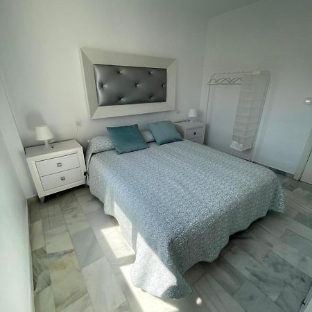 Apartamento Jardines Del Rocio Торре-дель-Мар Екстер'єр фото